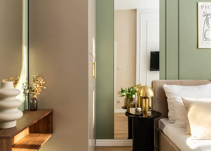 Perfect In The Old Town 5min Market Square Ac Wifi Parking